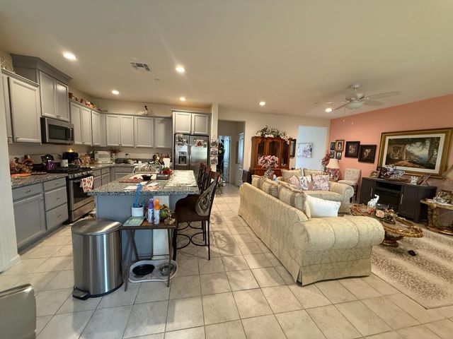 713 Betten St, Los Banos, CA 93635