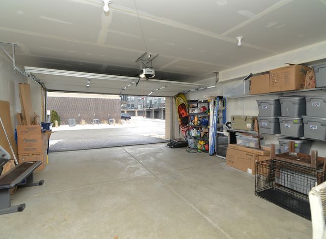 2202 Venture Drive, Schaumburg, IL 60173