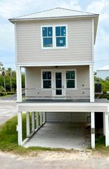 951 W Lagoon Avenue A, Gulf Shores, AL 36542
