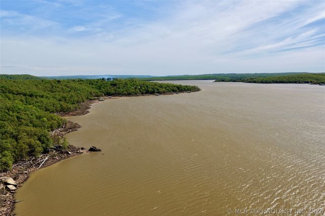 324 Falcon Lane, Eufaula, OK 74432