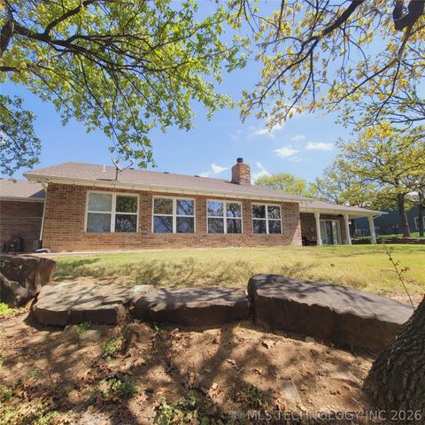 324 Falcon Lane, Eufaula, OK 74432