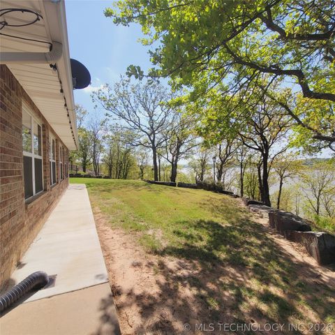 324 Falcon Lane, Eufaula, OK 74432