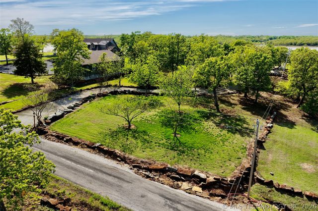 324 Falcon Lane, Eufaula, OK 74432