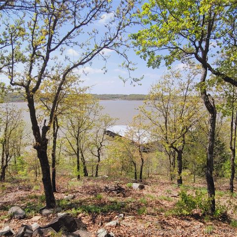 324 Falcon Lane, Eufaula, OK 74432