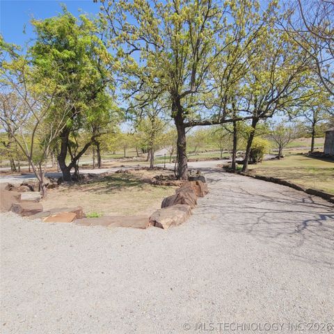 324 Falcon Lane, Eufaula, OK 74432