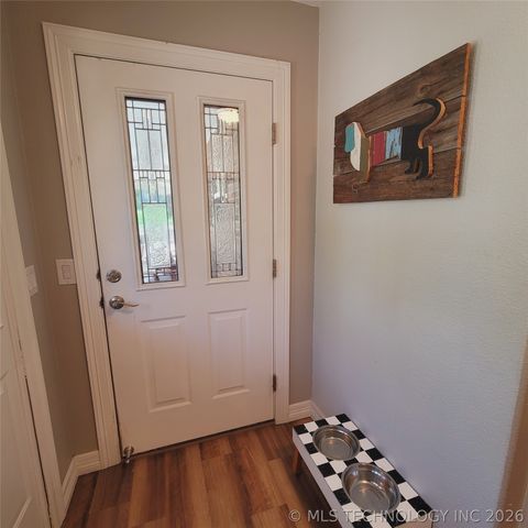 324 Falcon Lane, Eufaula, OK 74432