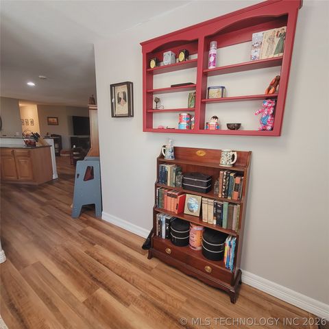 324 Falcon Lane, Eufaula, OK 74432