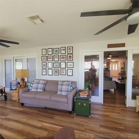 324 Falcon Lane, Eufaula, OK 74432