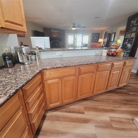 324 Falcon Lane, Eufaula, OK 74432