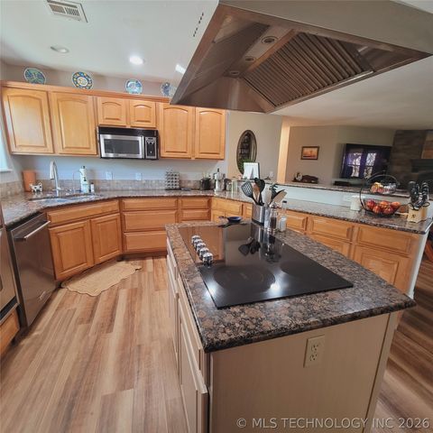 324 Falcon Lane, Eufaula, OK 74432