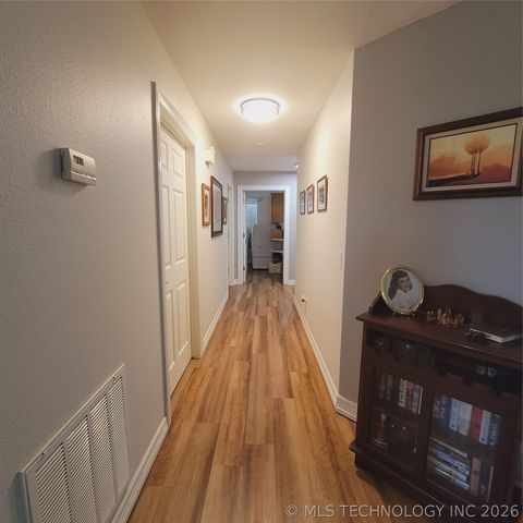 324 Falcon Lane, Eufaula, OK 74432