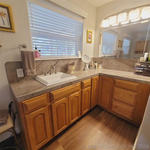 324 Falcon Lane, Eufaula, OK 74432