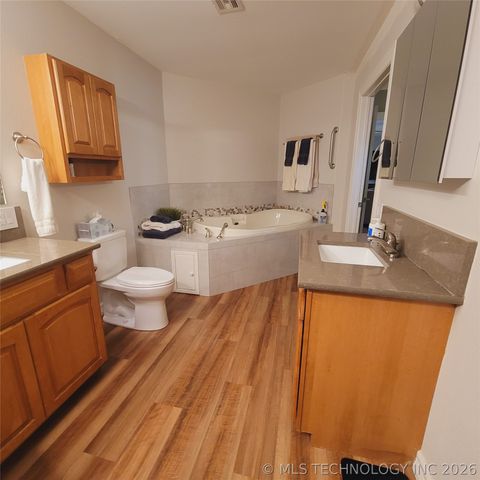 324 Falcon Lane, Eufaula, OK 74432