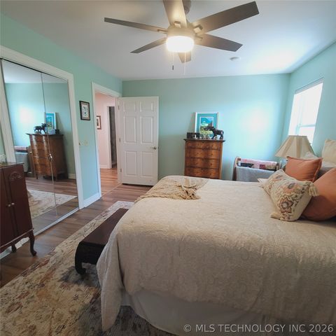 324 Falcon Lane, Eufaula, OK 74432