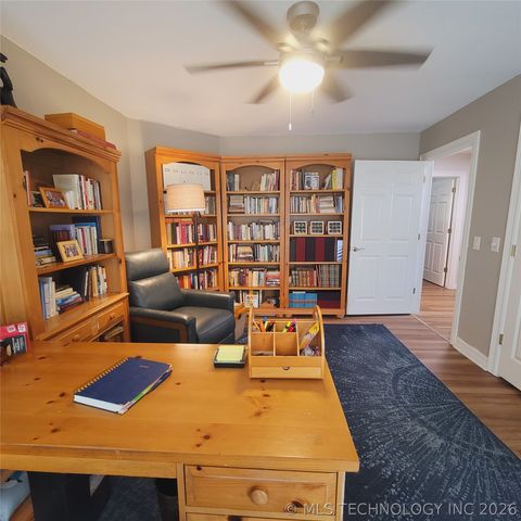 324 Falcon Lane, Eufaula, OK 74432
