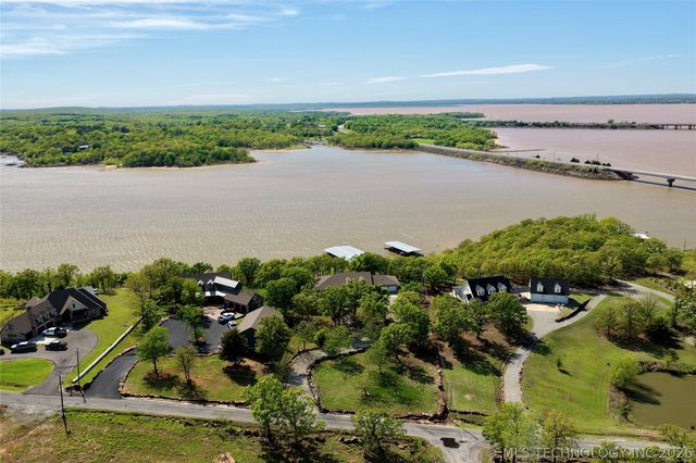 324 Falcon Lane, Eufaula, OK 74432