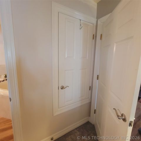 324 Falcon Lane, Eufaula, OK 74432