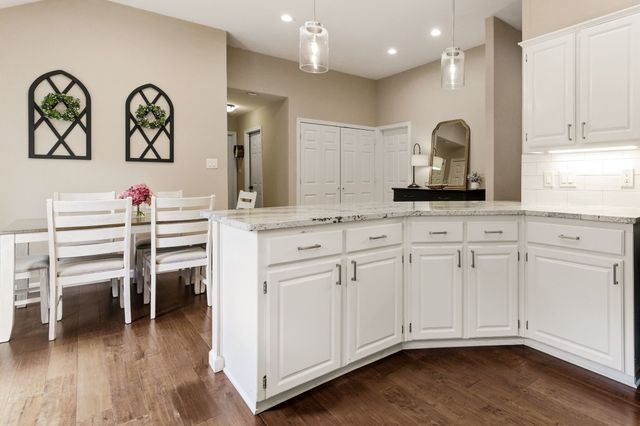 2215 Dallas Drive, Carrollton, TX 75006