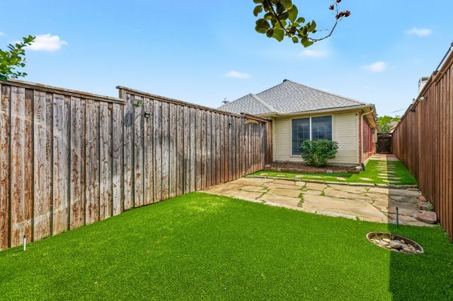 2215 Dallas Drive, Carrollton, TX 75006