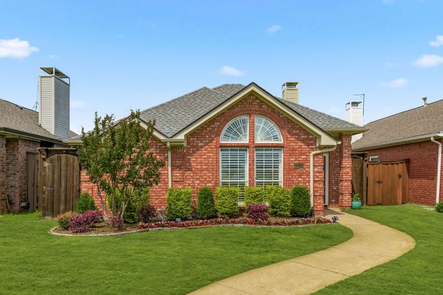 2215 Dallas Drive, Carrollton, TX 75006