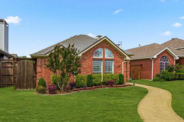 2215 Dallas Drive, Carrollton, TX 75006