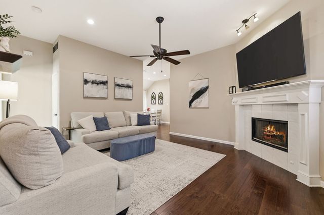 2215 Dallas Drive, Carrollton, TX 75006
