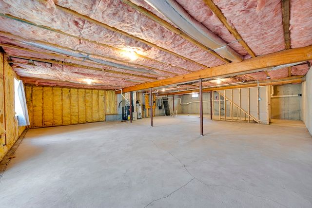 156 Hillside Village Dr 156, West Boylston, MA 01583