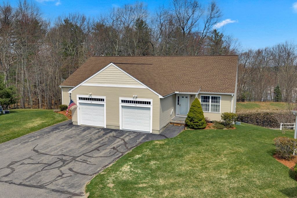 156 Hillside Village Dr 156, West Boylston, MA 01583
