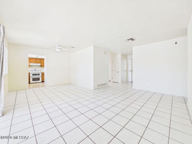 1285 S Lynx Drive, Tucson, AZ 85713
