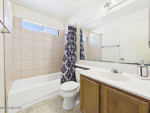 1285 S Lynx Drive, Tucson, AZ 85713