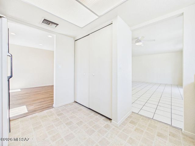 1285 S Lynx Drive, Tucson, AZ 85713