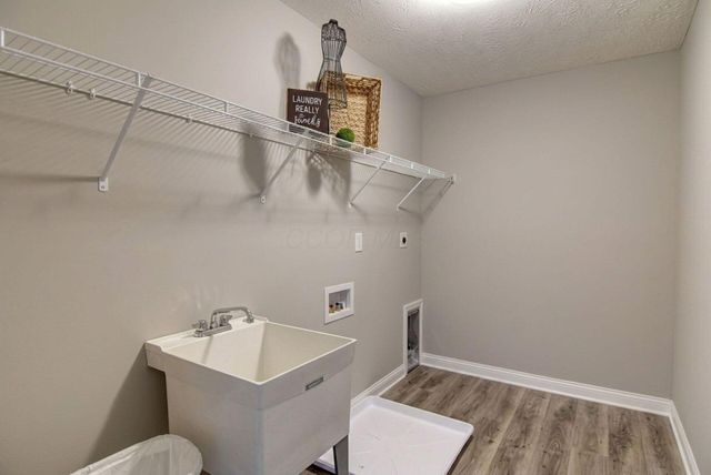 1612 Whispering Pine Lane, Bellefontaine, OH 43311