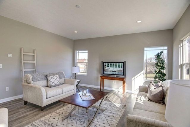 1612 Whispering Pine Lane, Bellefontaine, OH 43311