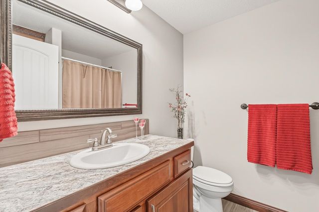 8705 E Scragg St, Wichita, KS 67226