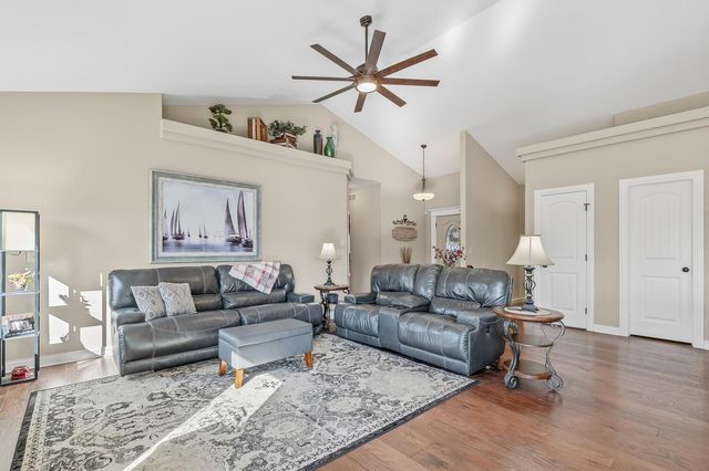 8705 E Scragg St, Wichita, KS 67226