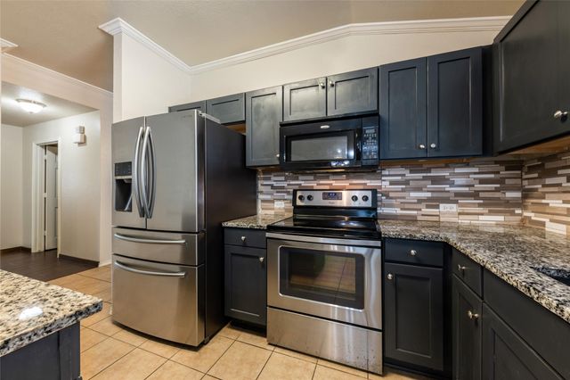 207 Baldwin ST, Hutto, TX 78634