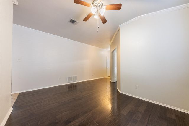 207 Baldwin ST, Hutto, TX 78634