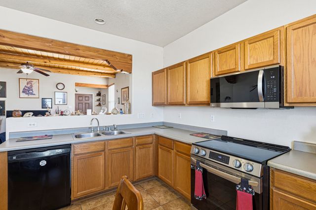 111 Big Sky Avenue SW, Los Lunas, NM 87031