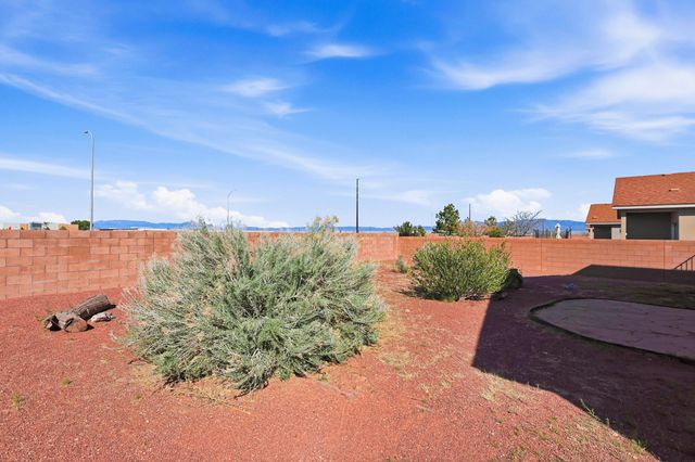 111 Big Sky Avenue SW, Los Lunas, NM 87031