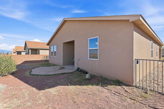 111 Big Sky Avenue SW, Los Lunas, NM 87031