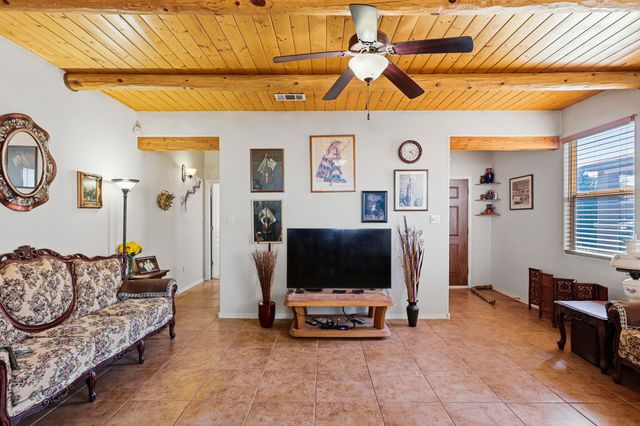 111 Big Sky Avenue SW, Los Lunas, NM 87031