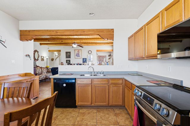 111 Big Sky Avenue SW, Los Lunas, NM 87031