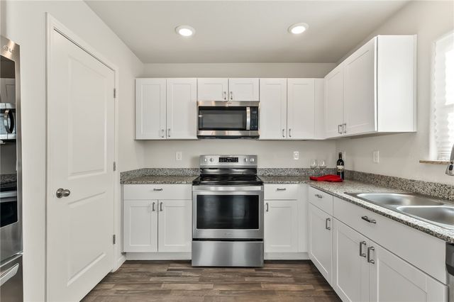 5561 S Glacier Creek Road, Fort Mohave, AZ 86426