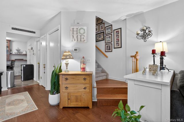 19 Olde Wagon Road, Warwick, NY 10990