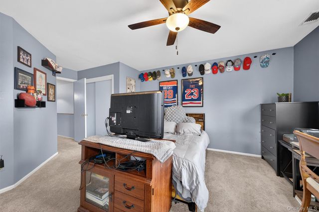 19 Olde Wagon Road, Warwick, NY 10990