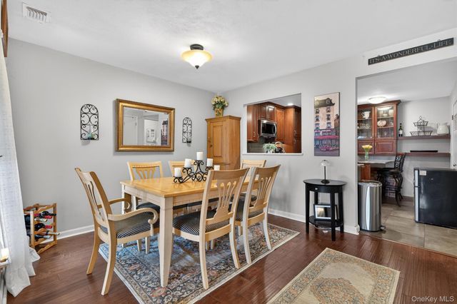 19 Olde Wagon Road, Warwick, NY 10990