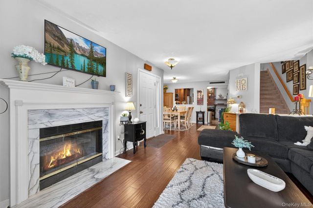 19 Olde Wagon Road, Warwick, NY 10990