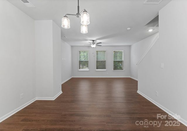 6033 King Charles Court 15, Charlotte, NC 28213