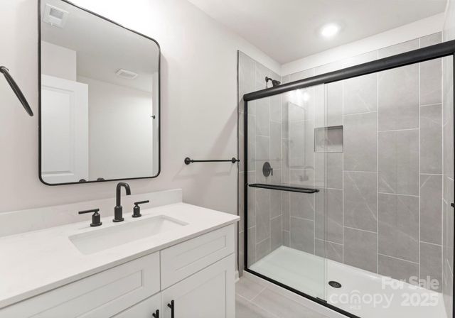 6033 King Charles Court 15, Charlotte, NC 28213