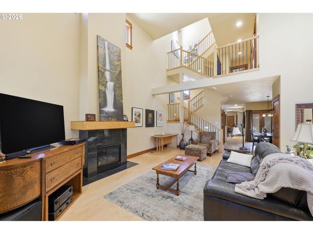 2909 LORD BYRON Pl, Eugene, OR 97408